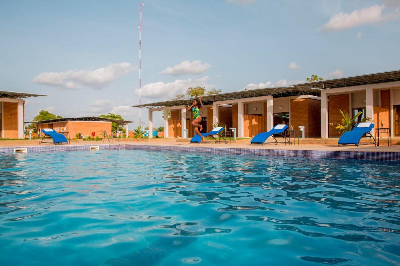 Dunia Hotel Ouagadougou Loumbila المظهر الخارجي الصورة